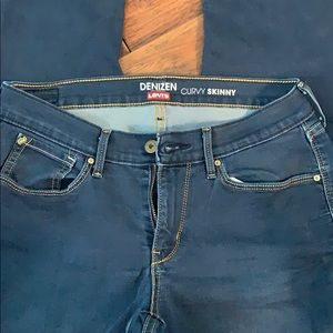 Levi Denizen curvy skinny Jeans